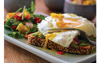 Chew your food slowly and thoroughly to experience the full food flavor. Photo courtesy ponce photography via Pixabay